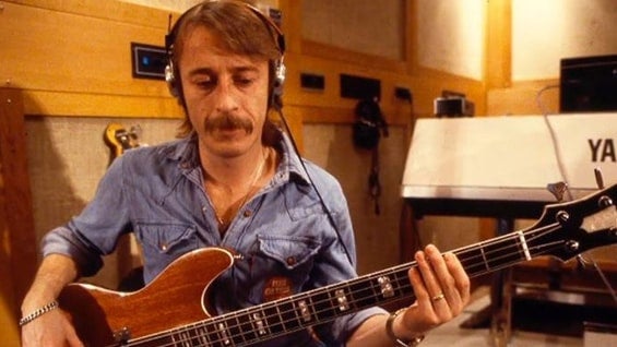 Los amantes del bajo admiraban en especial su contribución en éxitos como "Dancing Queen", "Knowing Me Knowing You" y "Money, Money, Money". Foto: Archivo.