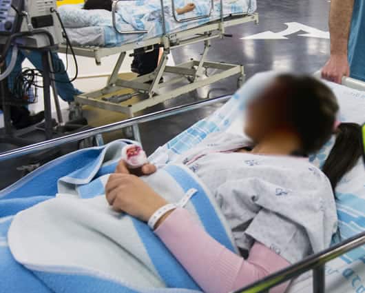 a agredida interpondrá la denuncia ante la Fiscalía General de la Nación para que investiguen el hecho. Foto: AFP.