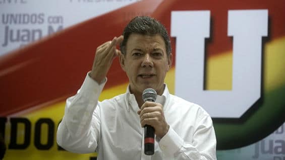 Santos en campaña durante el 2010. Foto: AFP
