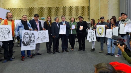 Santos hizo una visita sorpresa a la Feria del Libro de Bogotá. Foto: SIG