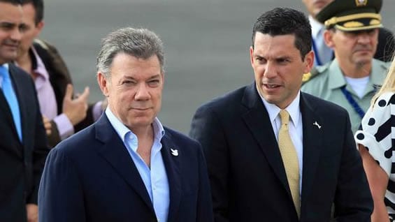 El Presidente Santos fue recibido por el vicecanciller de Panamá, Luis Hincapié. Foto: EFE