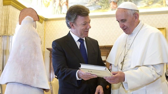 Esta será la segunda cita que Santos tendrá con Francisco, después de la canonización de la Madre Laura. Foto: AFP.