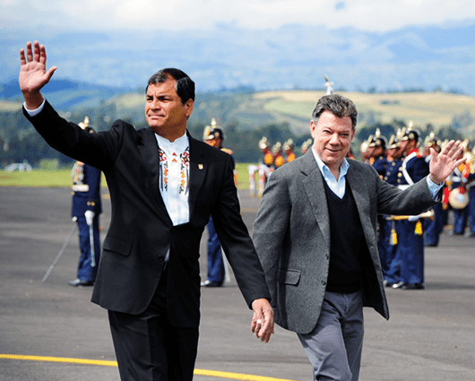 Los presidente Rafael Correa y Juan Manuel Santos. Foto: AFP.