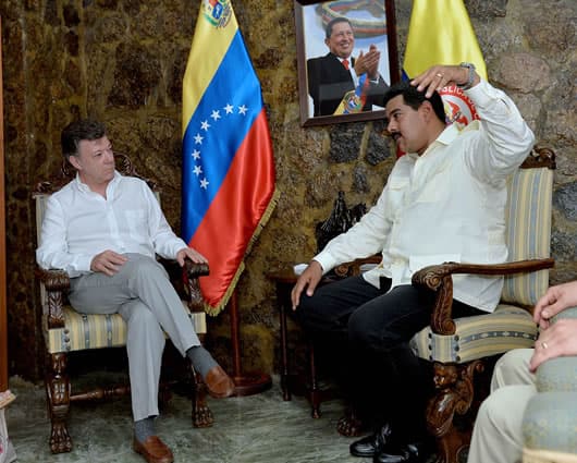(Izq-Der) presidente Juan Manuel Santos y Nicolás Maduro. Foto Oficial.