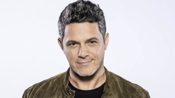 Alejandro Sanz de 47 años lleva más de tres décadas de carrera musical. @AlejandroSanz