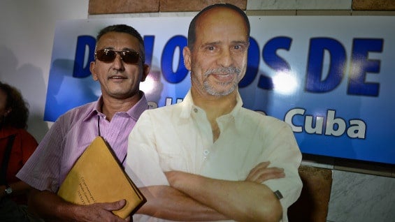 En varias oportunidades las Farc han insistido en la necesidad de que 'Simón Trinidad' se integre a la mesa de diálogos. Foto: AFP.