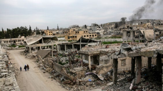 Ruinas en la ciudad de Kobane. Foto: AFP
