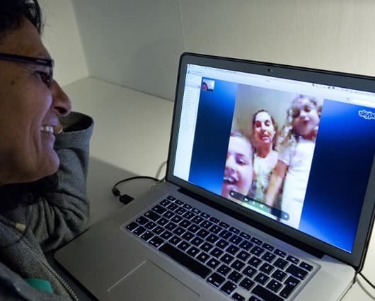 Skype Translator funcionará para llamadas de voz, videollamadas y mensajería instantánea. AFP