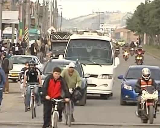 los conductores de vehículos de servicio público decidieron levantar el paro.