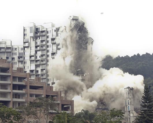 La implosión de la torre 5 del edificio Space se realizó el pasado 27 de febrero. Foto: AFP