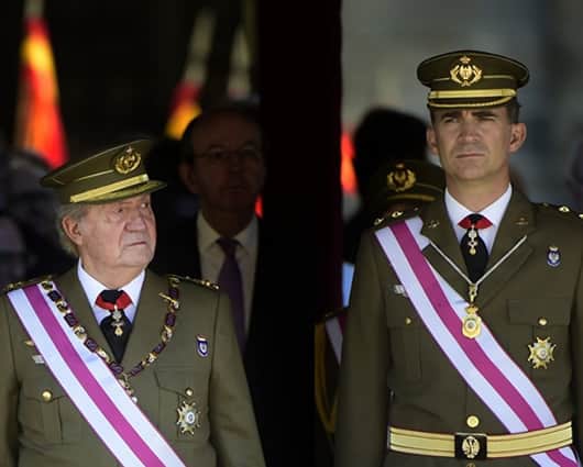 El 2 de junio, el rey Juan Carlos anunció que dejaba el trono en manos de su hijo Felipe. Foto: AFP