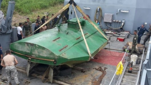 Las esperanzas se han centrado en que el submarino encuentre la primera señal concreta del avión. Foto: AFP