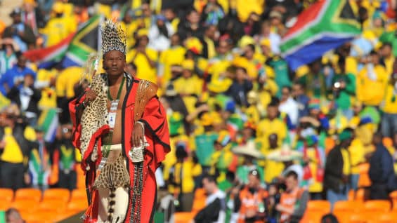 Tanto la FIFA como Sudáfrica habían defendido hasta ahora que el pago estaba destinado a financiar un programa legítimo de desarrollo futbolístico. Foto Agencia AFP