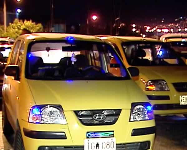 Las empresas de taxis también tendrían que tener GPS.