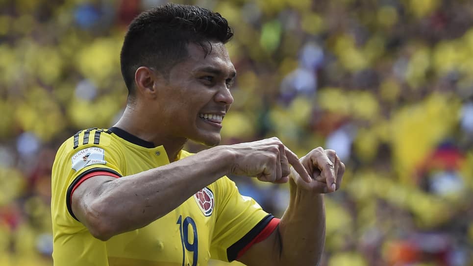 'Teo' Gutiérrez abrió el marcador para Colombia con un gol de cabeza. Foto: AFP