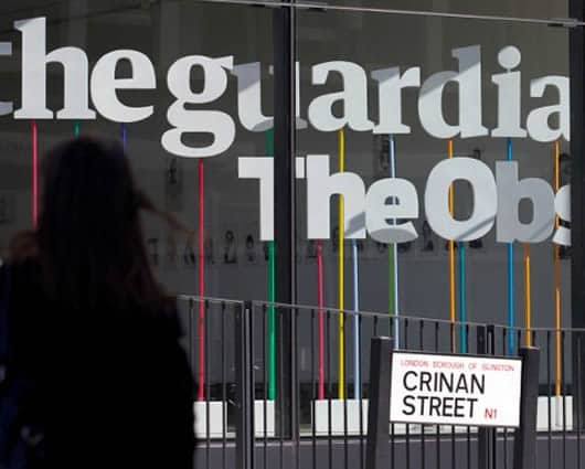 Fachada del edificio del diario The Guardian en Londres. Foto: AFP