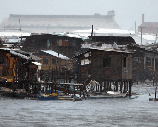 Haiyan golpeó Leyte y la cercana isla de Samar con vientos de hasta 315 km/h. Foto: EFE.