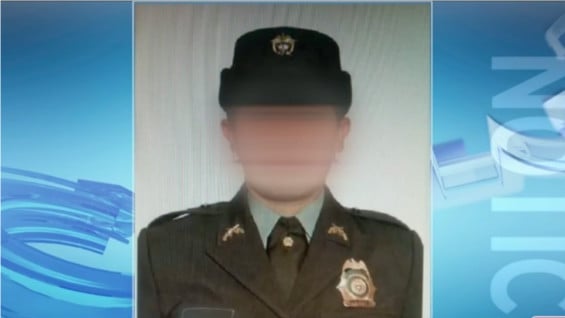 Las autoridades aseguraron que la patrullera fue destituida. Ahora, investigan si esta banda estaba inmersa en otros robos en Bogotá.. Foto: NoticiasRCN