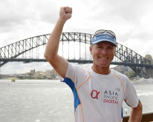 El corredor australiano Tom Denniss en su llegada a Sidney. Foto: AFP
