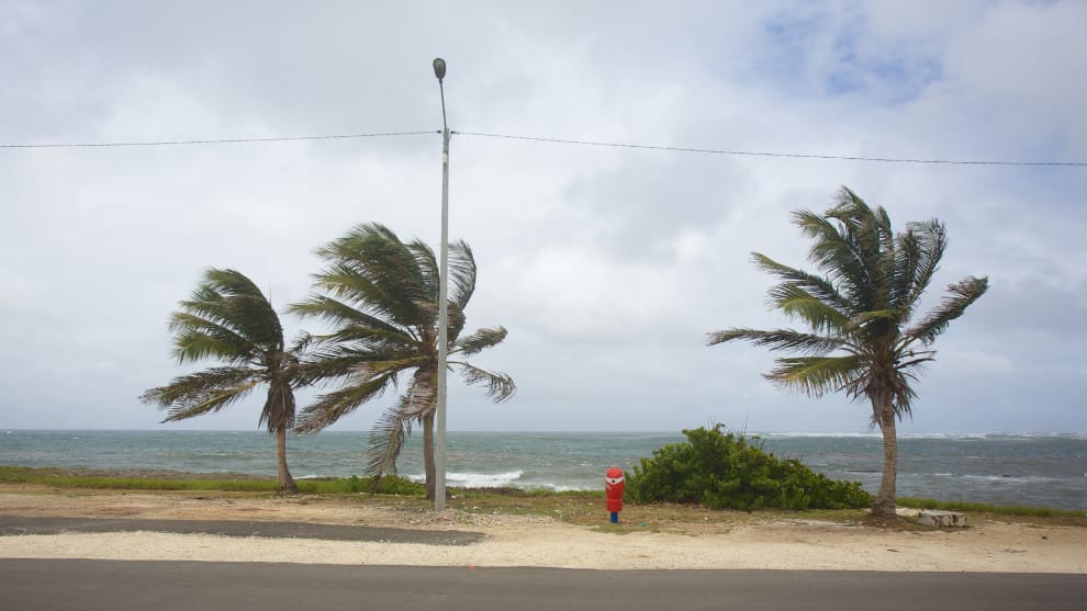 Isaac presenta vientos máximos sostenidos de 35 millas por hora. Foto: AFP