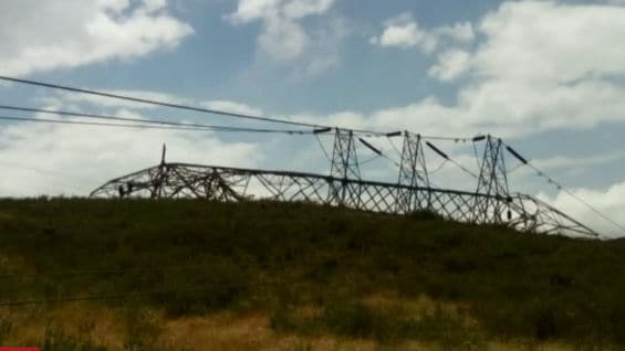 La torre derribada. Foto: RCN