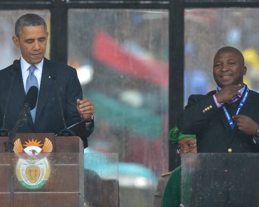 Thamasanqa Jantjie dijo que está apenado y que estaba alucinando durante la traducción. Foto: AFP