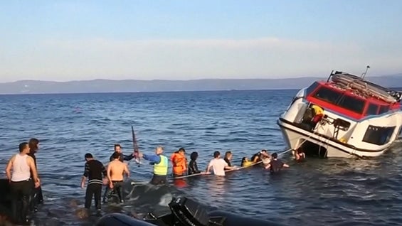 A pesar de tener chalecos salvavidas, muchos refugiados no sobrevivieron al naufragio. Foto: Noticias RCN.