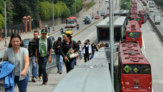 La Alcaldía de Bogotá busca mejorar la movilidad en la capital de la República. Foto Agencia AFP