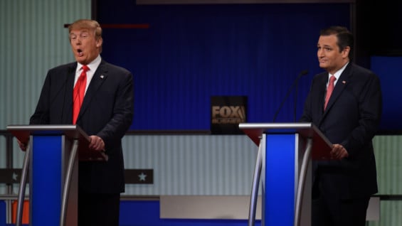 Trump y Cruz en el debate. Foto: AFP