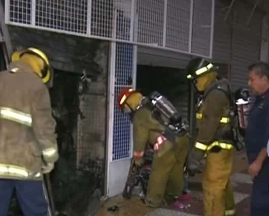 Cuerpos de bomberos de la ciudad y autoridades se hicieron presentes en el lugar.