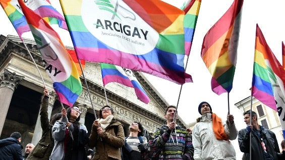 El primer ministro italiano aseguró que el país dio un primer paso para la protección de los derechos de los homosexuales. Foto: AFP.