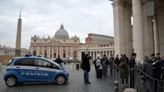 Imagen referencia de la Plaza de San Pedro en Ciudad del Vaticano. Foto: AFP.