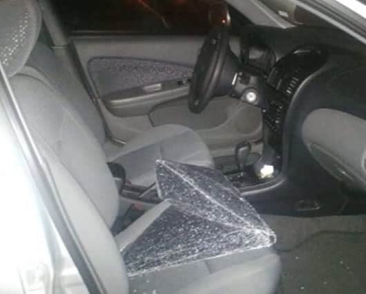 Así quedó el vehículo del candidato al Senado Ernesto Macías. Foto: RCN La Radio.