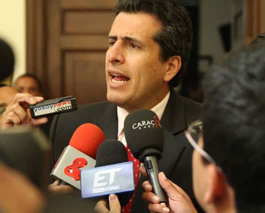 El senador Luís Fernando Velasco.