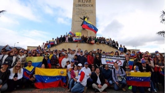Venezuela atraviesa una profunda crisis política y humanitaria tras cuatro meses de intensas protestas que piden la salida de Maduro. Foto: John Vizcaino / AFP