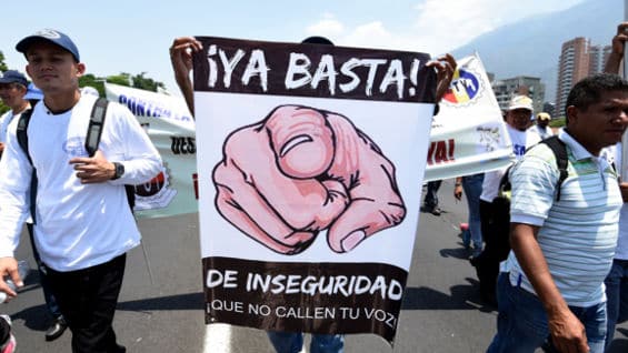 La oposición denunció que el gobierno desvalorizó el proceso. Foto: AFP.