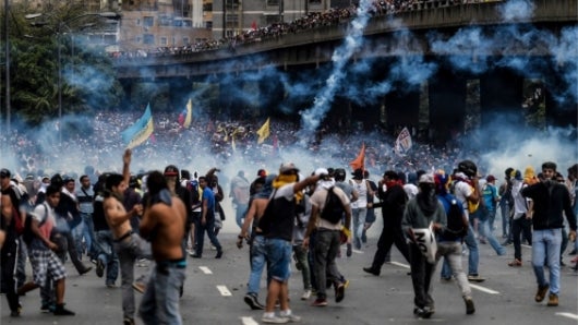 Los manifestantes salieron masivamente a las calles de Caracas a protestar. Foto: AFP.