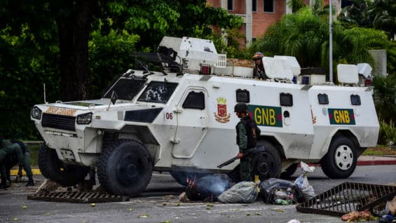 La GNB reprimió a los manifestantes. Ronaldo Schemidt / AfpRonaldo Schemidt / AFP