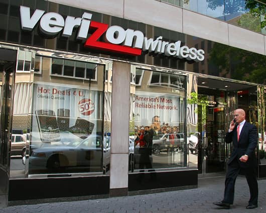 Con la compra Verizon pasará a controlar el cien por ciento de Verizon Wireless. Foto: AFP