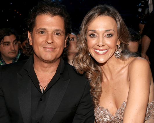 El cantante Carlos Vives y su esposa la modelo Claudia Elena Vásquez. Foto: AFP.