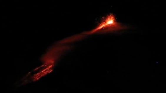 Se registró un incremento de la actividad eruptiva del volcán Fuego. Foto: Reuters.