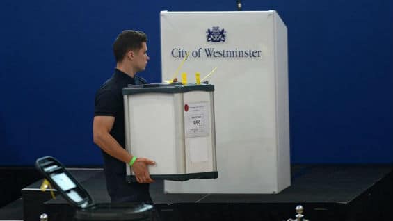 El jueves los británicos en las urnas decidieron salir de la Unión Europea. Foto EFE