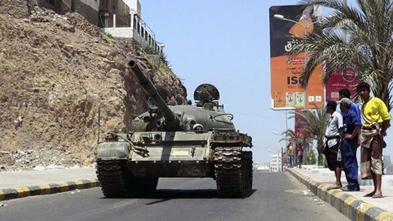 La milicia chií de los hutíes tomó el control del puerto de la ciudad meridional de Adén, el principal del Yemen. Foto: EFE.