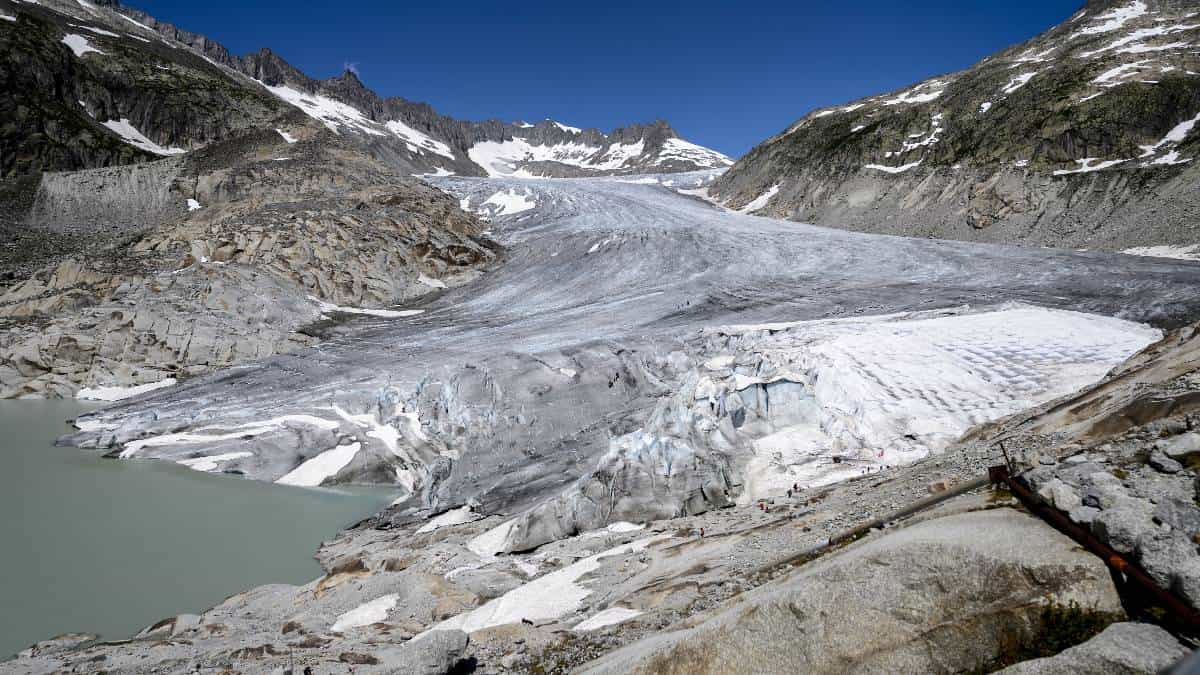 Deshielo de glaciares crea más de 1.000 lagos en los Alpes suizos