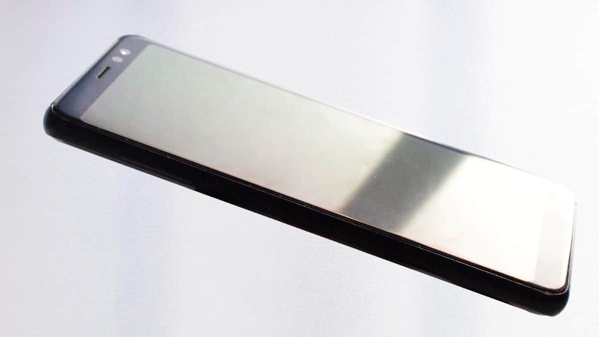 ¿Qué es la tasa de refresco y de respuesta táctil de un celular?