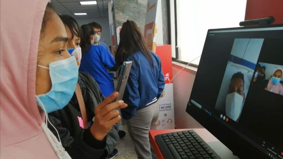 Víctimas de Tasajera se comunican por videollamada con sus familias