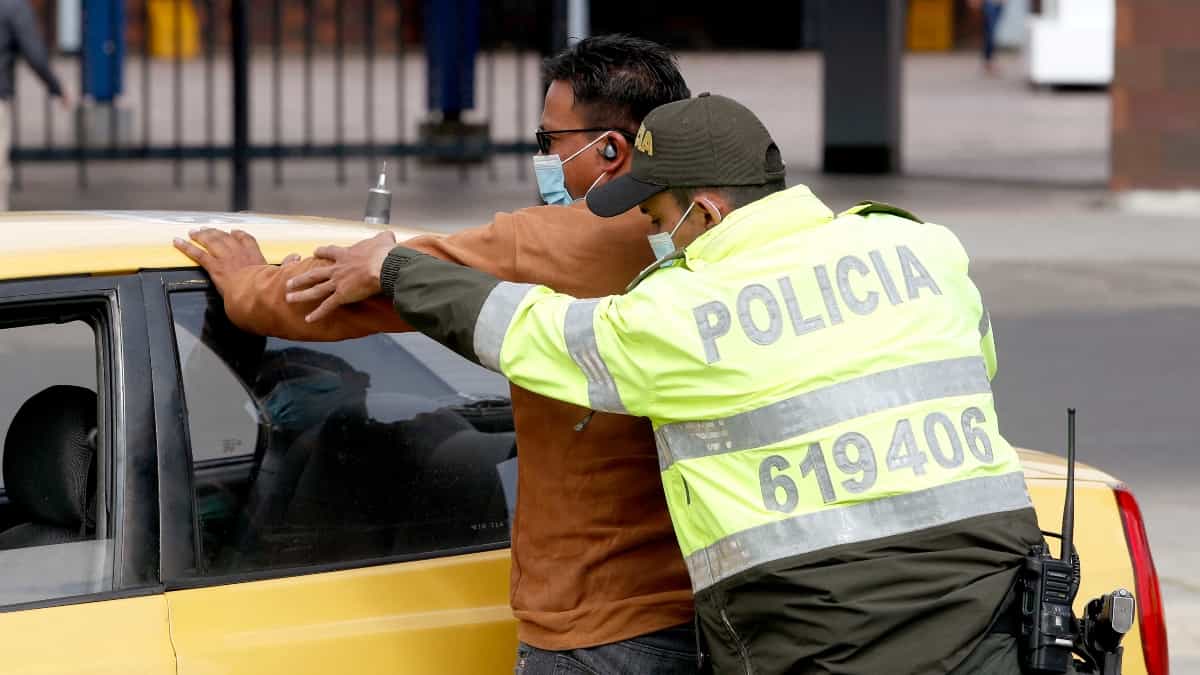Taxista y Policía