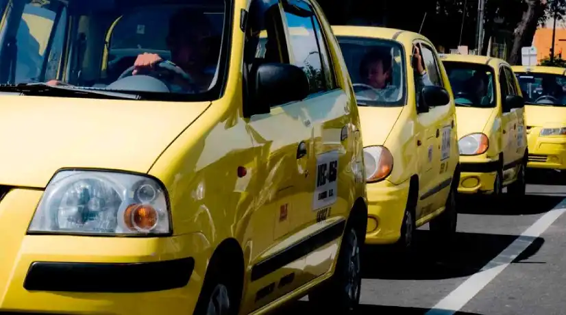 Foto: Alcaldía de Bogotá Taxistas saldrían a protestar el 22 de febrero de no lograrse acuerdos con Gobierno y Distrito