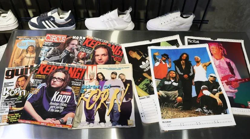 Tenis samba revolucionan la moda después de 70 años.