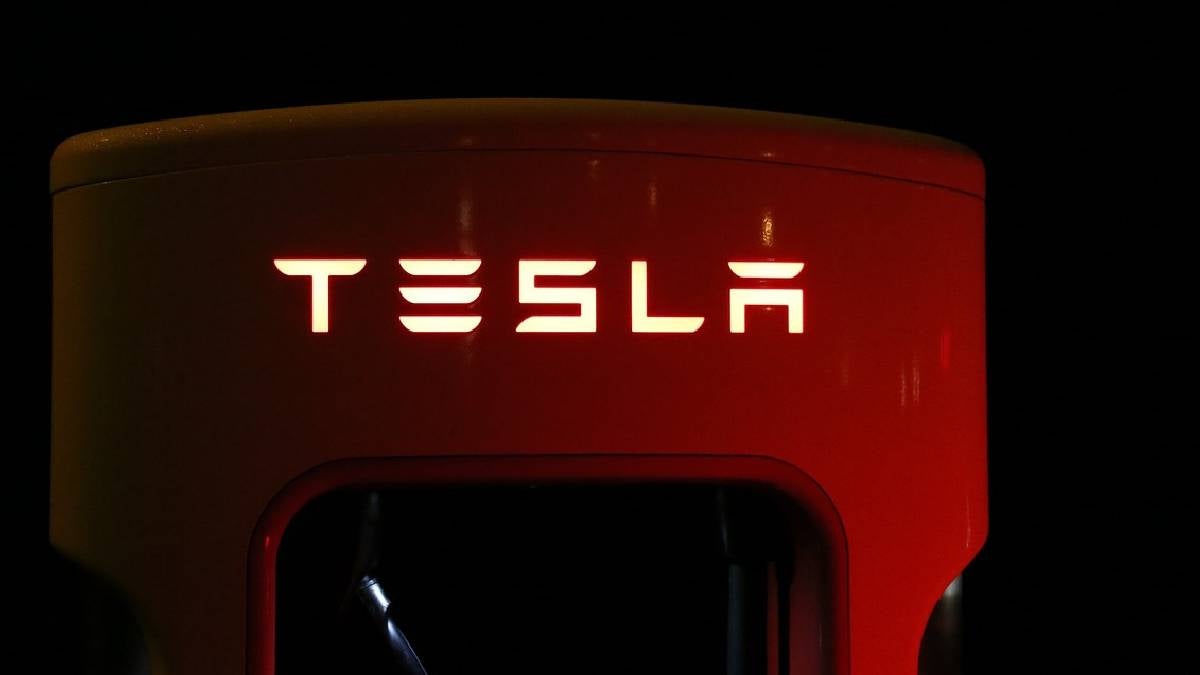 Tesla deberá pagar 137 millones de dólares a un exempleado por racismo